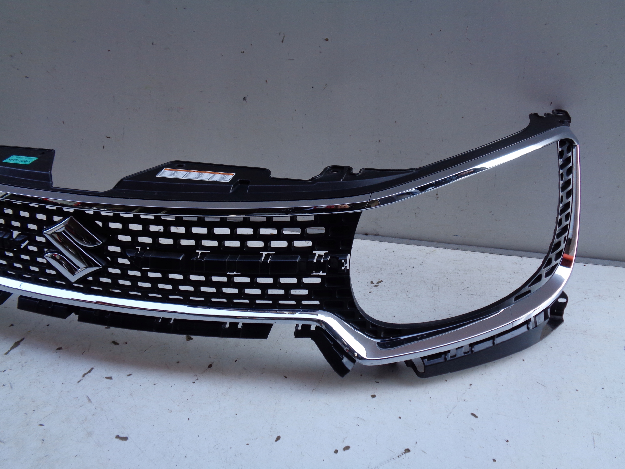 Grille SUZUKI IGNIS III 16