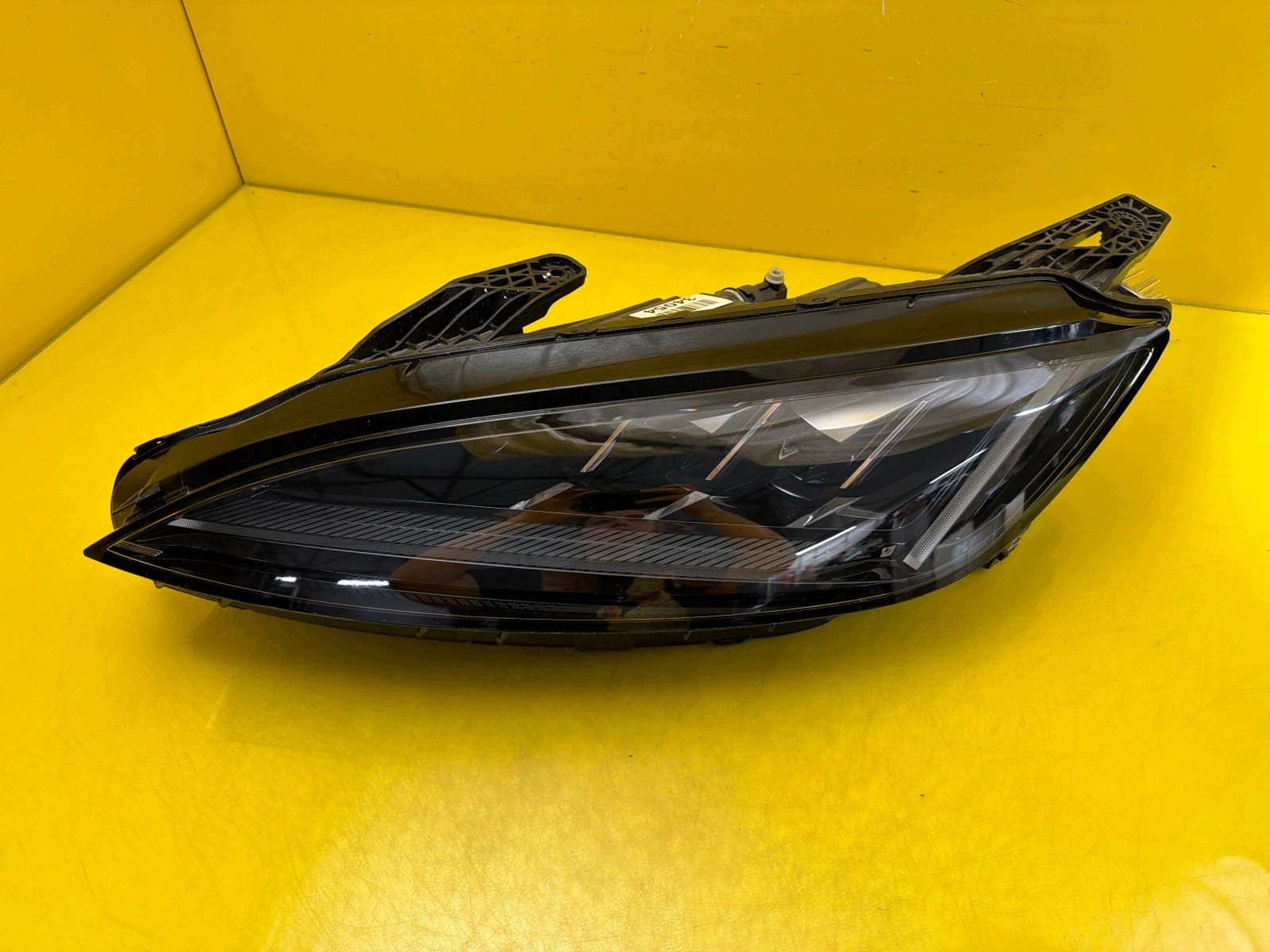 svetlo ľavá predok XPeng G3 Full Led 2019-2021