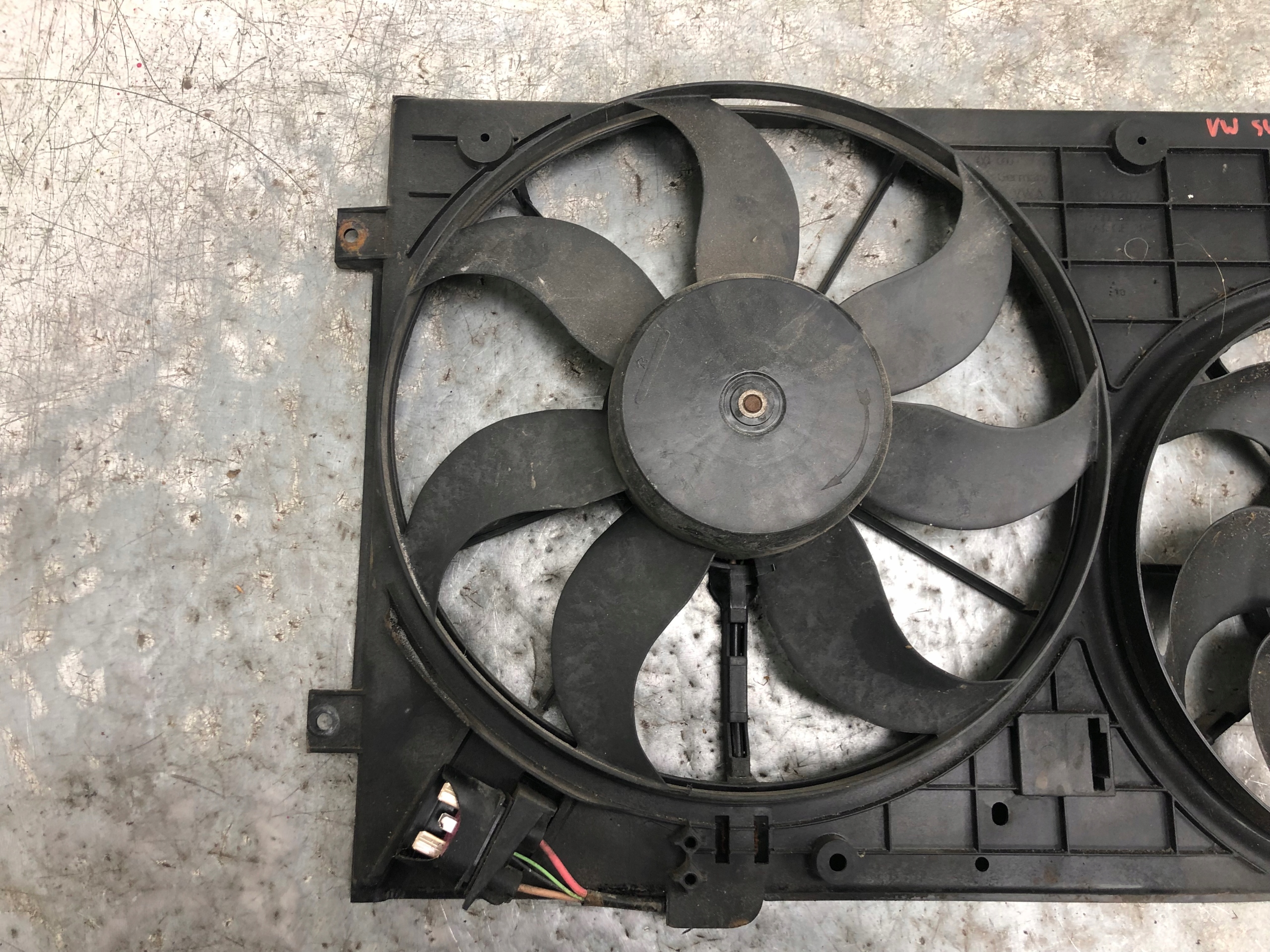 vrtule ventilátor chladiče VW SKODA AUDI 1K0121207BB