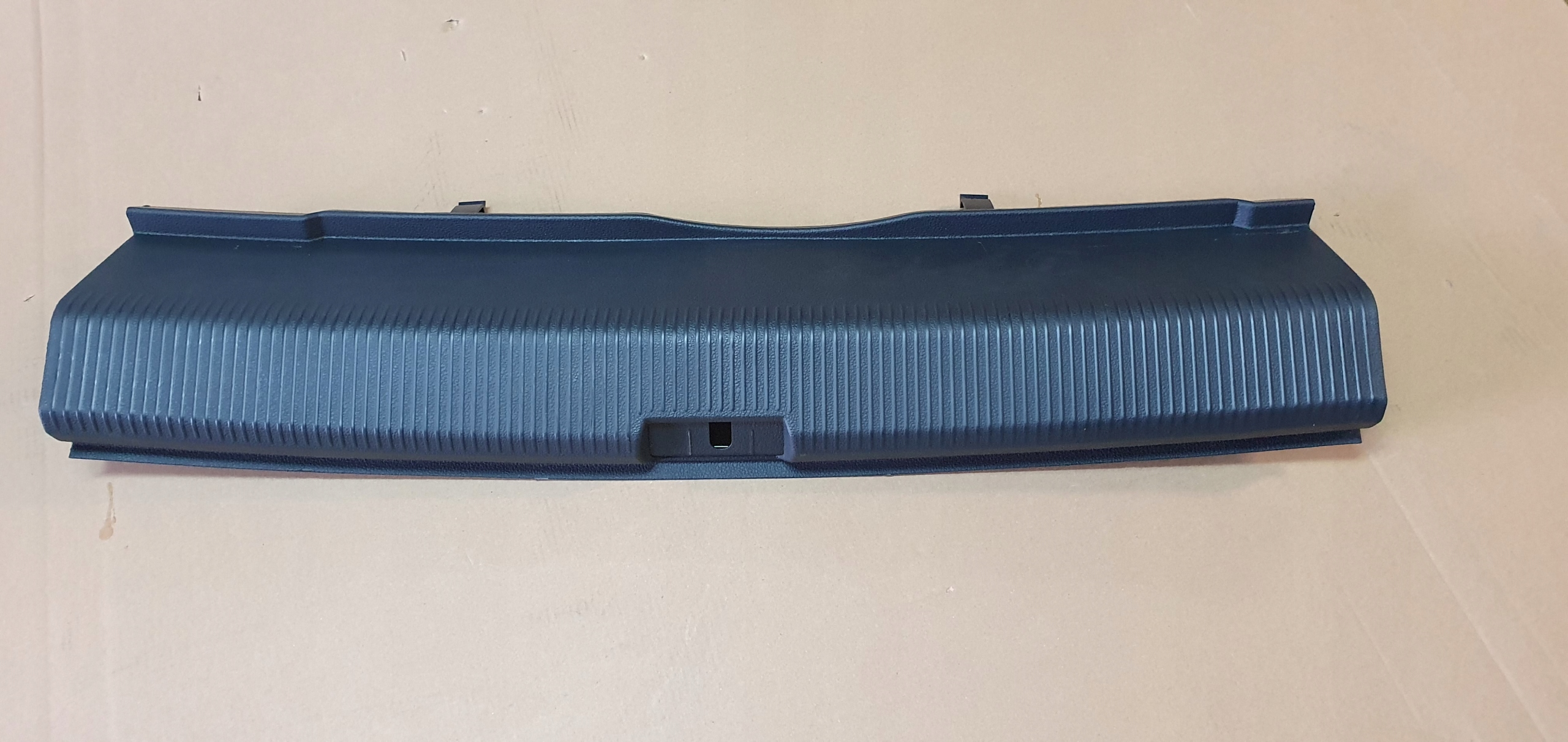 Крышка багажника PASSAT B8 США 561863459C