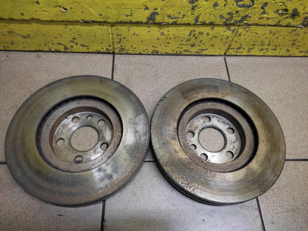 PEUGEOT 806 1.9 D discs brake front