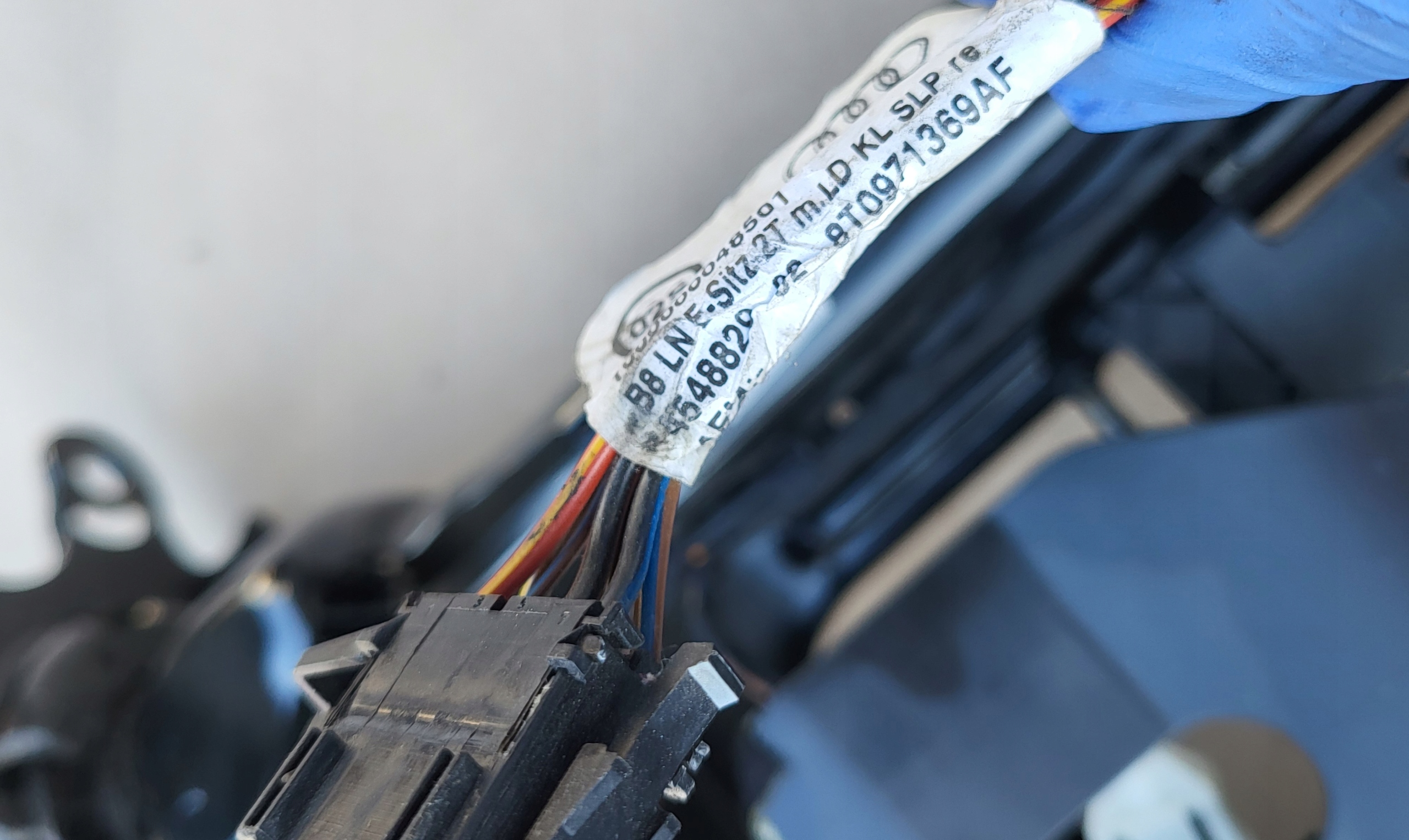 Support Console OPARCIA Siège Droit R AUDI A5 8F CABRIOLET OE EU