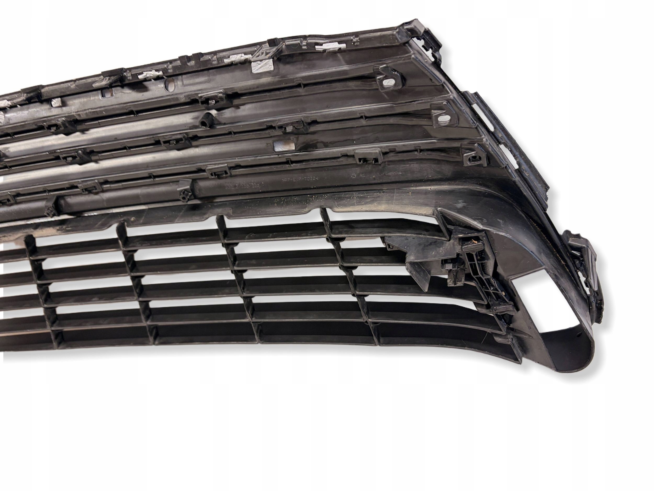 решетка радиатора передний lexus IS III рестайлинг 2017 - оригинал 5311353040