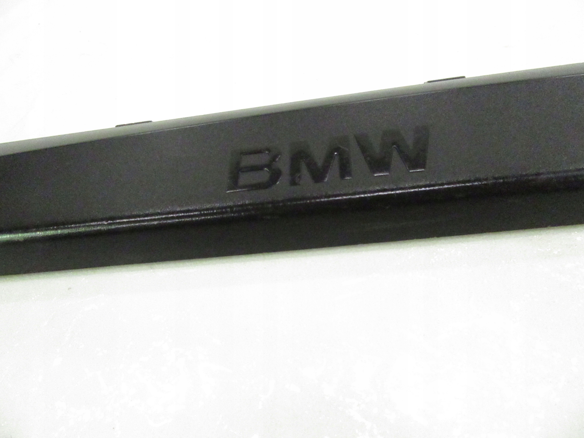 cover moulding cap of the threshold left front BMW e87