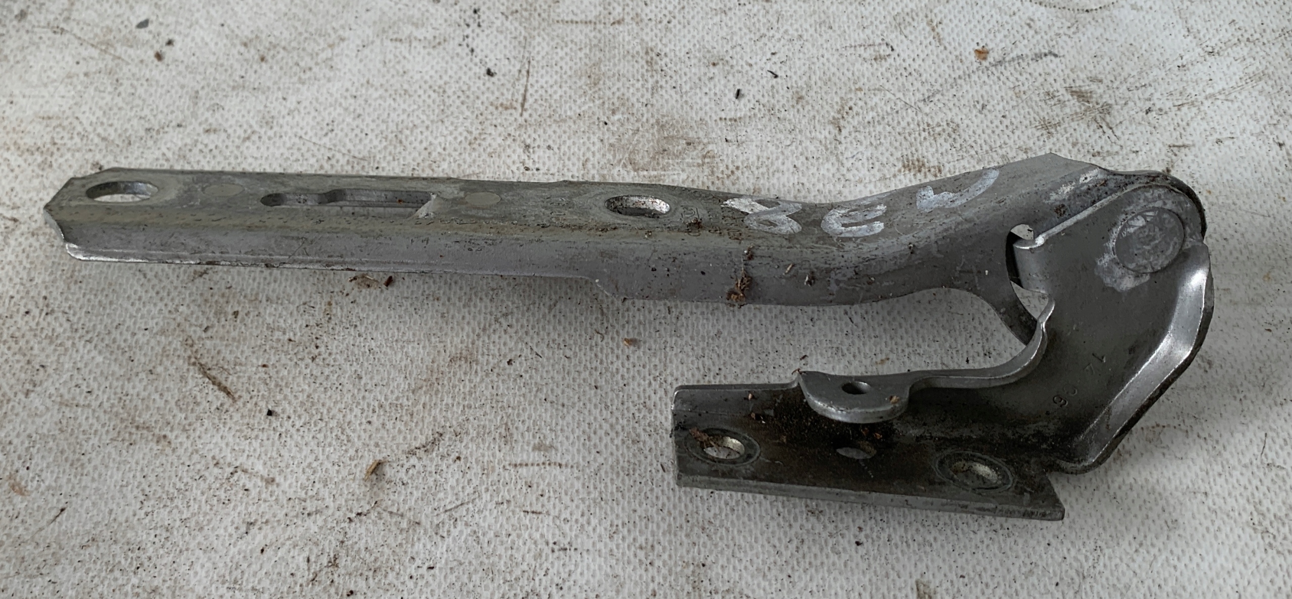 # hinge bonnets right + left AUDI A4 B6 B7