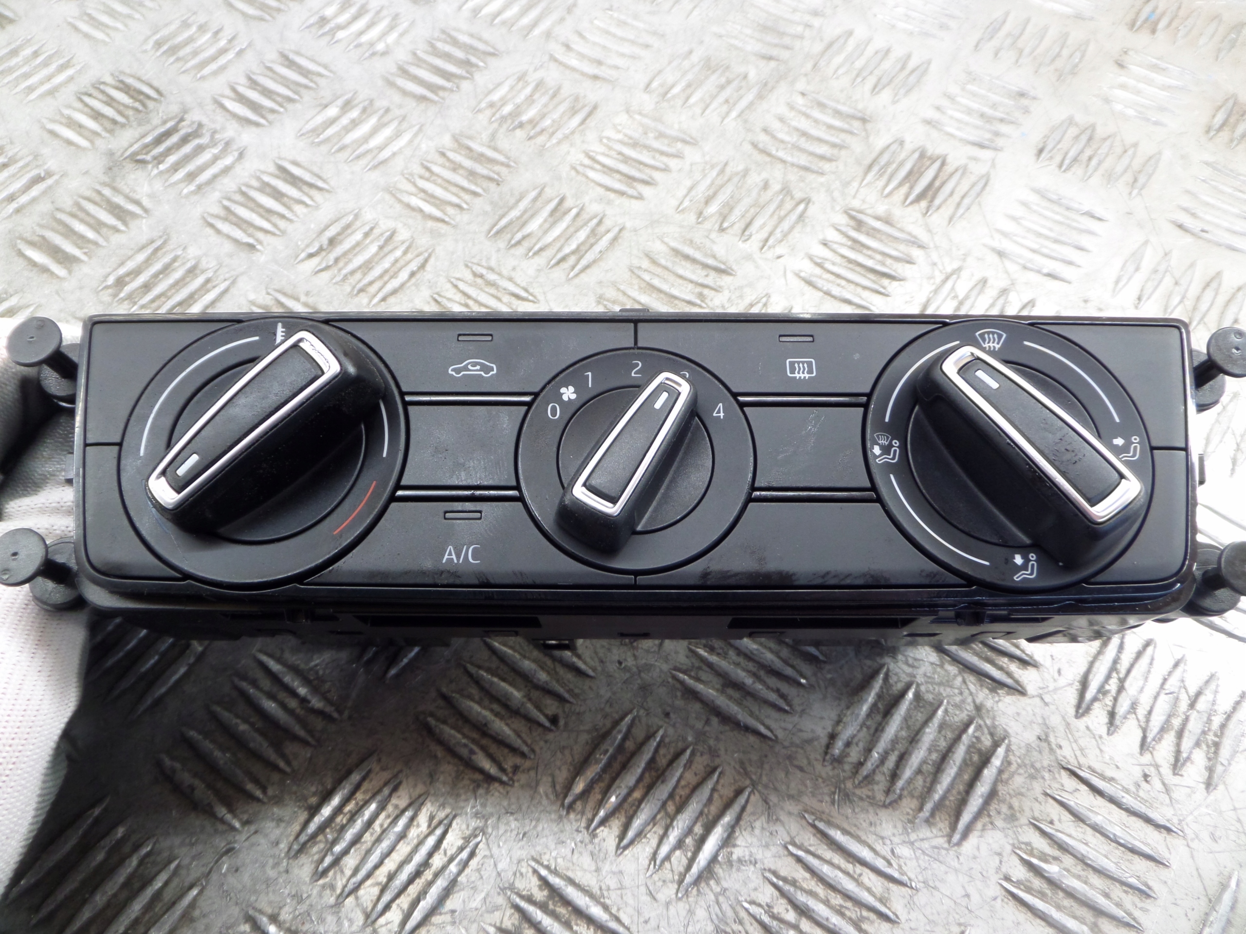 SEAT IBIZA V PANEL klími klimatizaci 6F1820045K