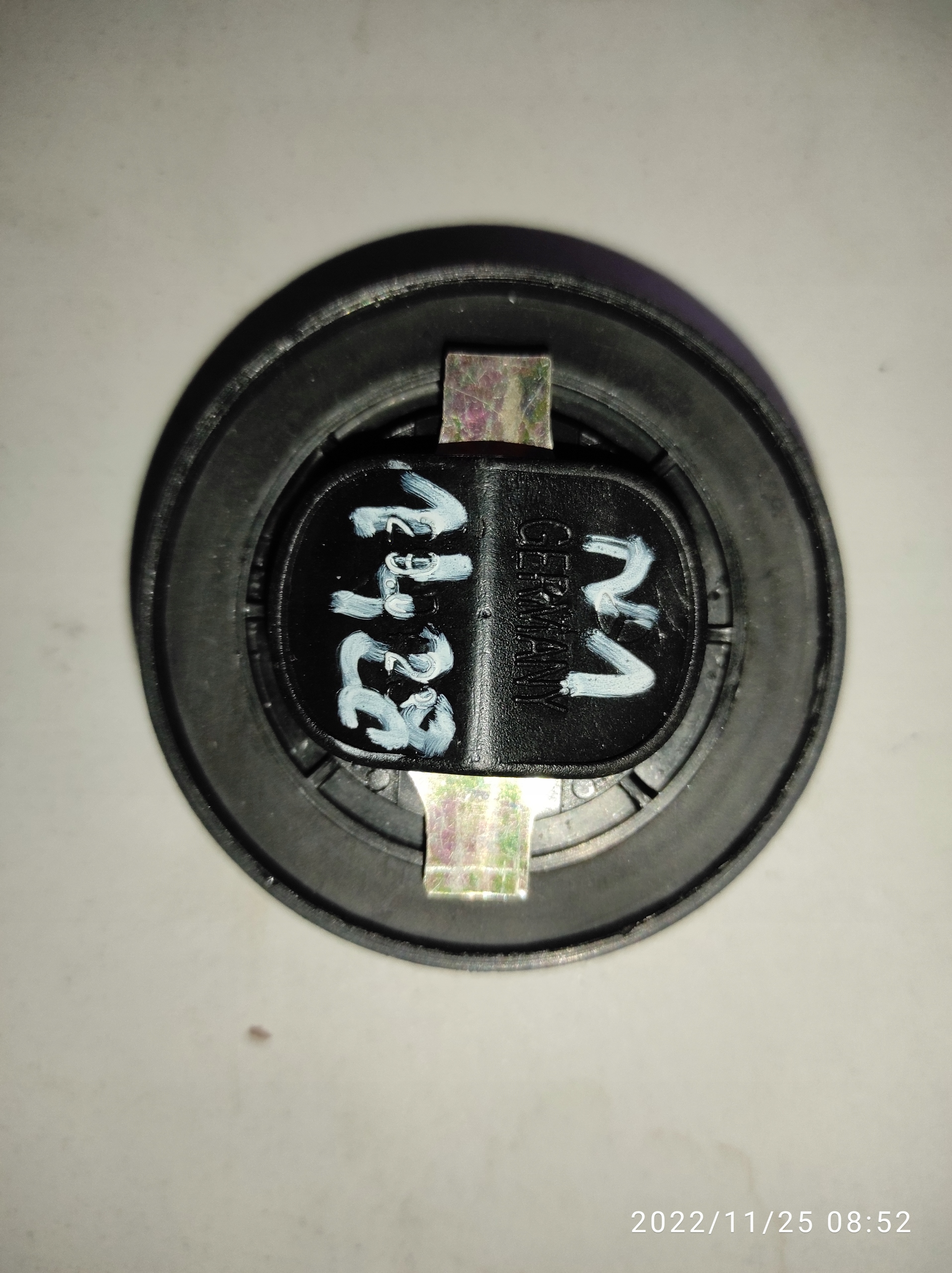 Korek wlewu oleju silnika Mercedes