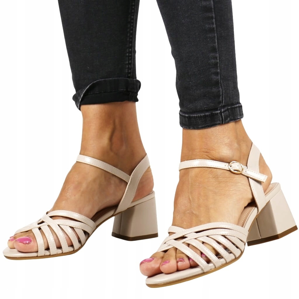 Béžové Tělové Dámské Sandály Na Kostce S Pásky, Elegantní, Nová Barva