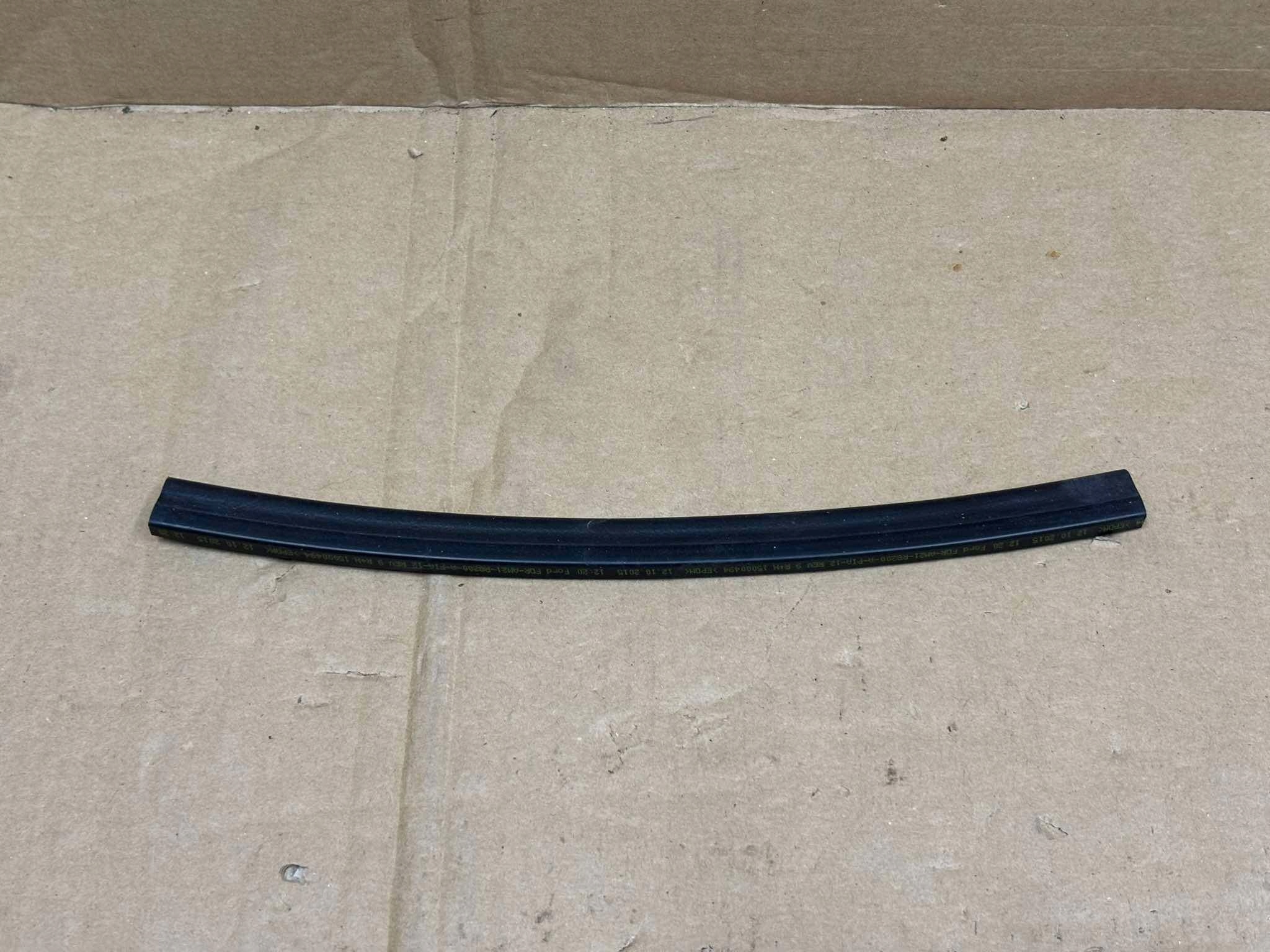 gasket covers radiator upper FORD GALAXY MK2 AM2116D610AA