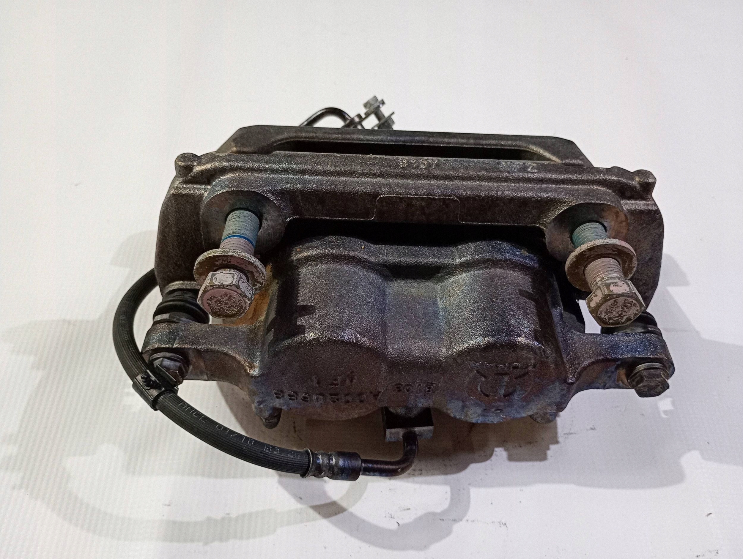 třmen brzdy brzdový levý předek přední levý Dodge RAM 1500 5.7 2019