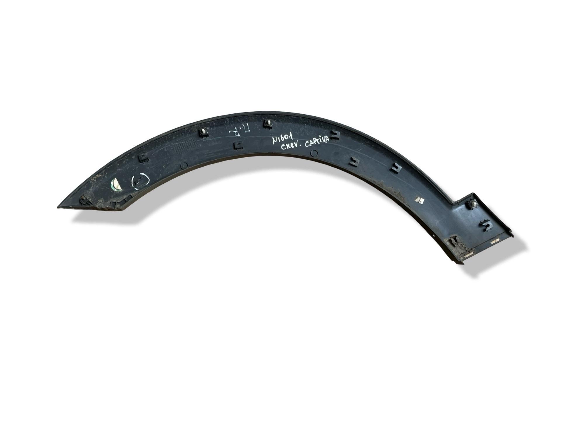 Couverture Aile Avant Droit Bouche buse Chevrolet Captiva facelift C100 2011