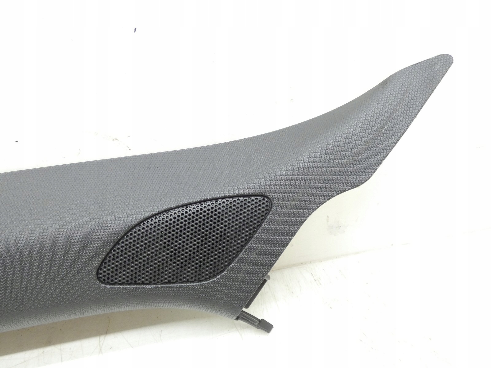 side SLUPKA A right front AUDI A1 8X S-LINE 8X0867233A