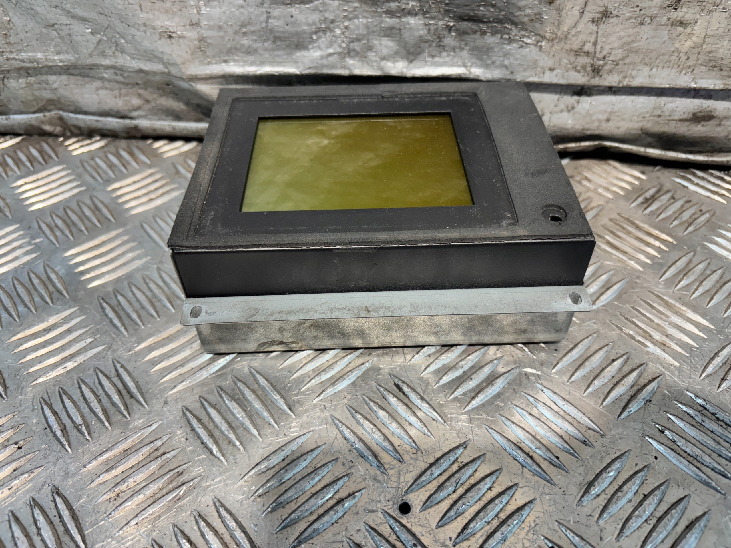 display PULPITU MERCEDES 1366.01005101