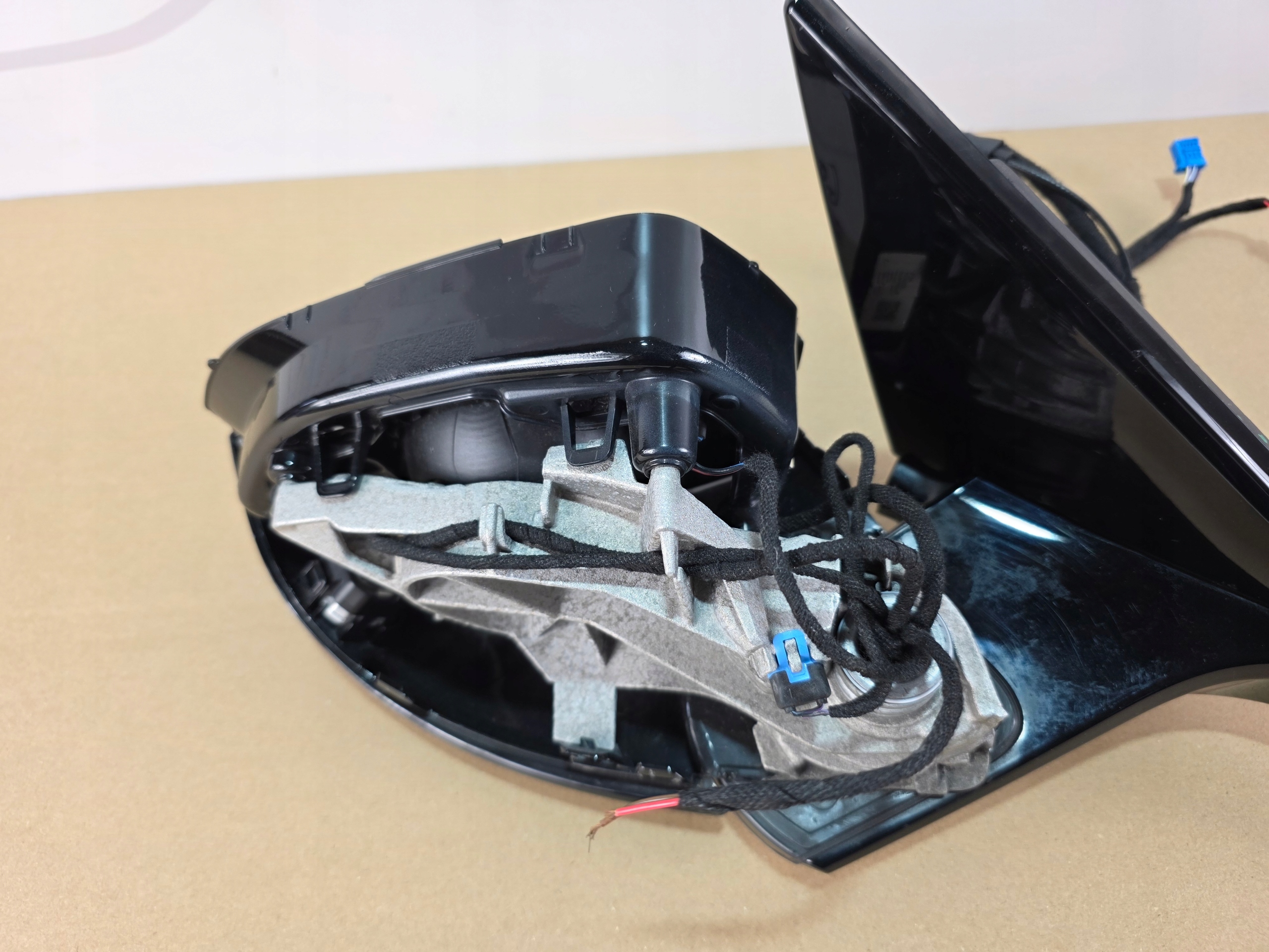 mirror right BMW M5 G90 G60 18PIN KAMERA ASYSTENT SHADOWLINE