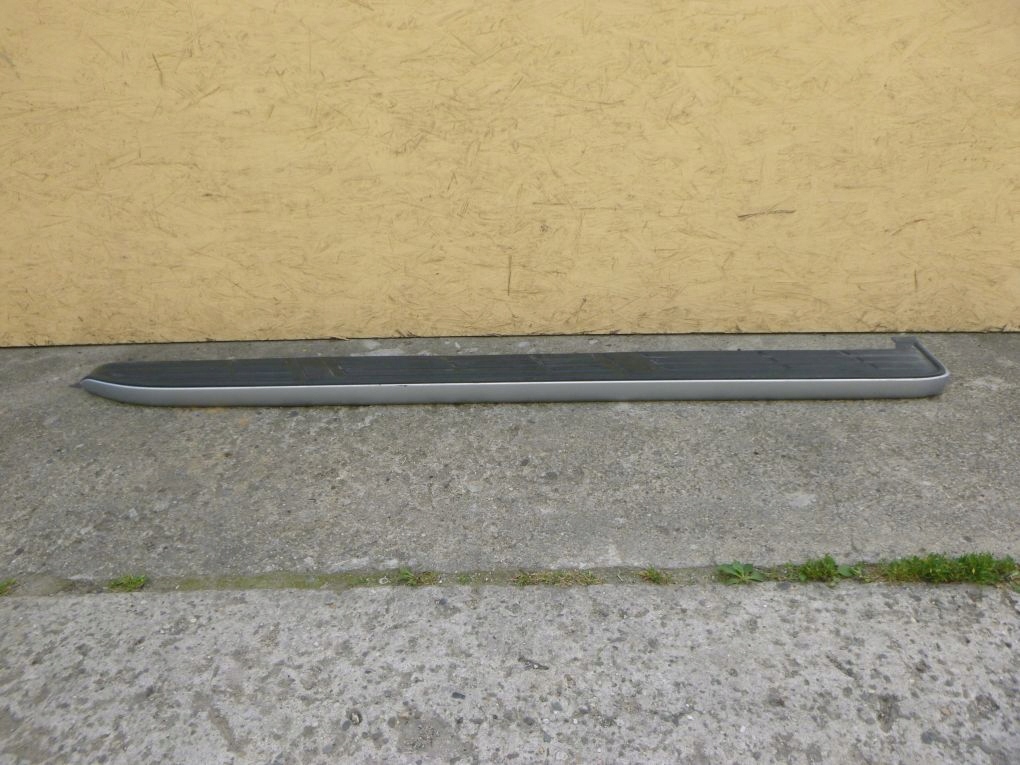 TOYOTA LAND CRUISER 150 2009- lewy listwa progowa Producent części Toyota OE