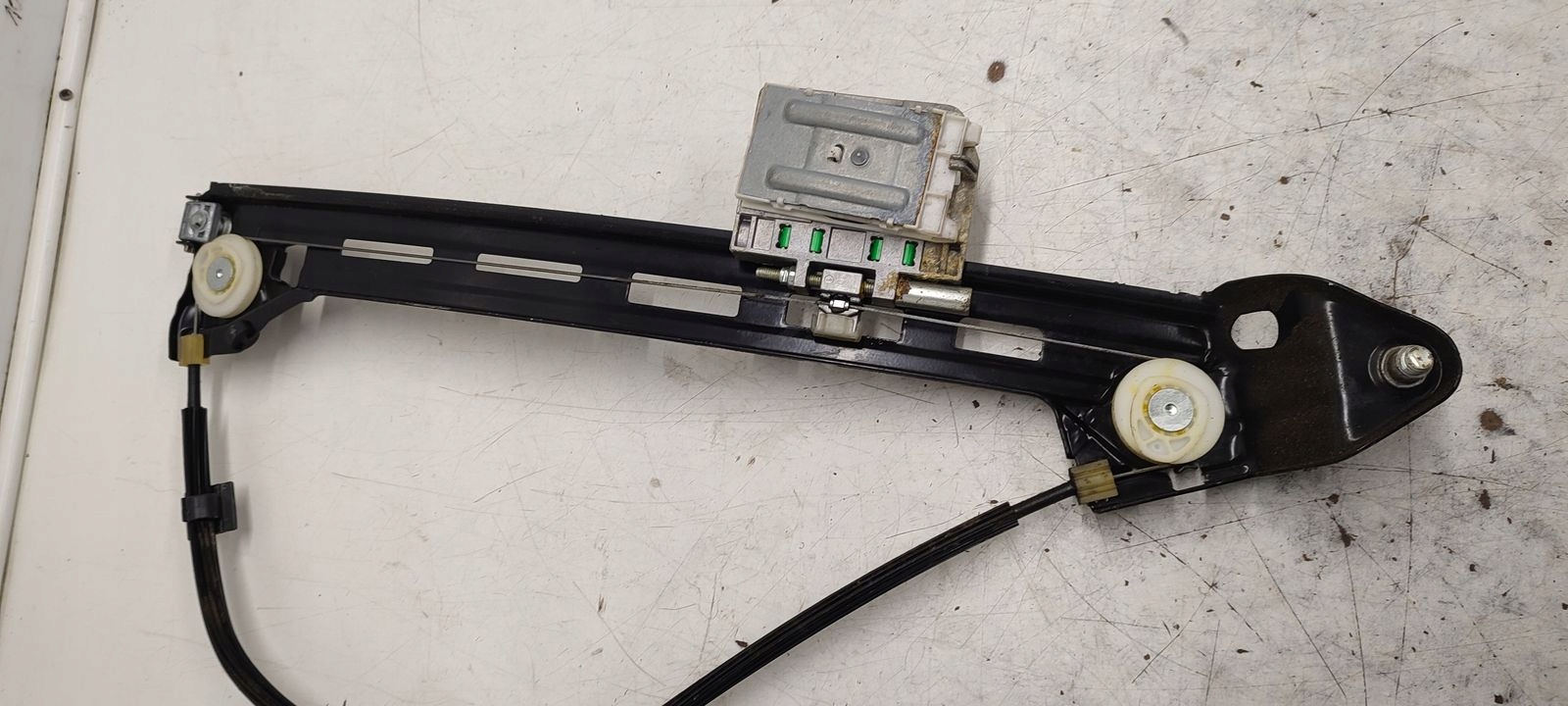 window regulator left front mechanism VW Passat CC 2,0 TDI