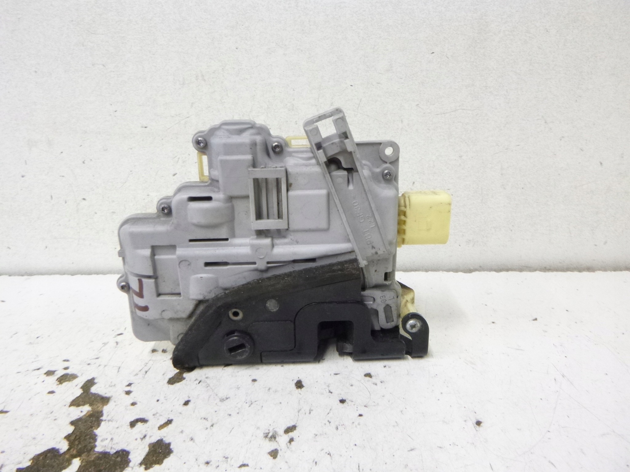 lock rear left VW Passat B6 2005-2010 3C4839015A 7 PIN