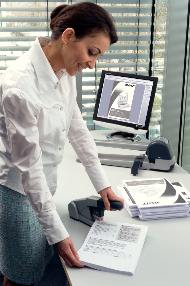 Zszywacz kasetowy Leitz 5551 do 80 kartek srebrny Kod producenta 55510084