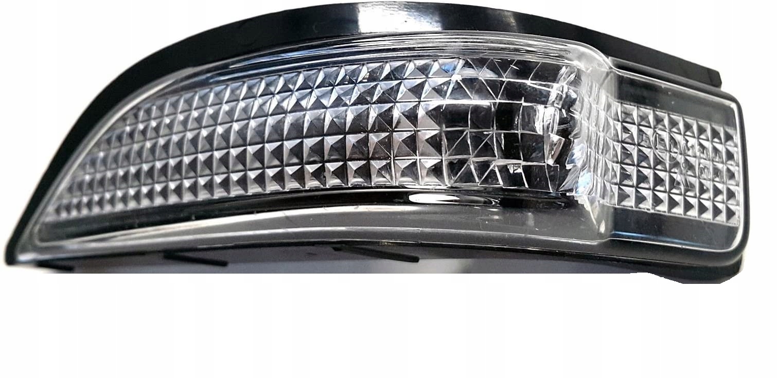 Lewy Migacz lusterka TOYOTA YARIS 3 III 2017