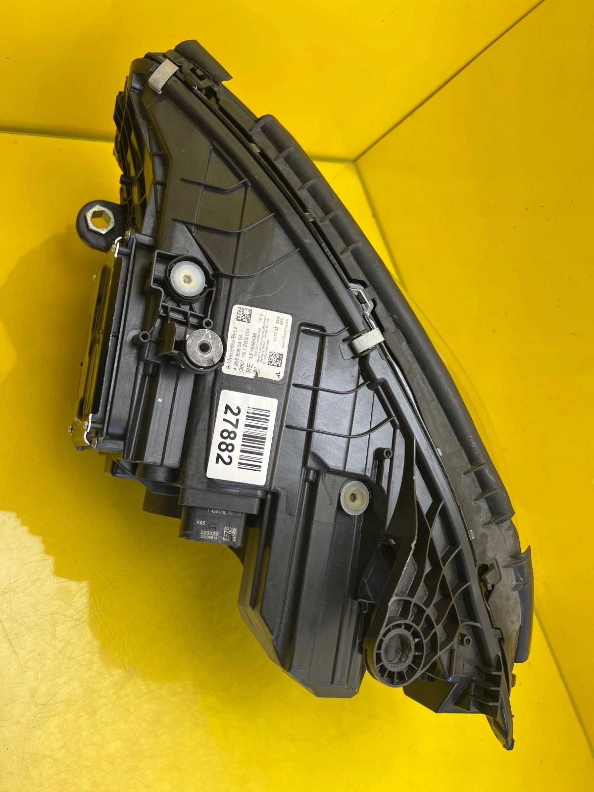 light right Mercedes C-Klasa W206 A2069065404 Digital Light