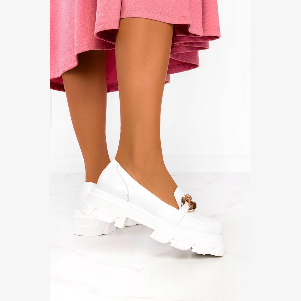 MOKASYNY PÓŁBUTY NA PLATFORMIE SKÓRA ŁAŃCUCH r 37 Cechy dodatkowe brak