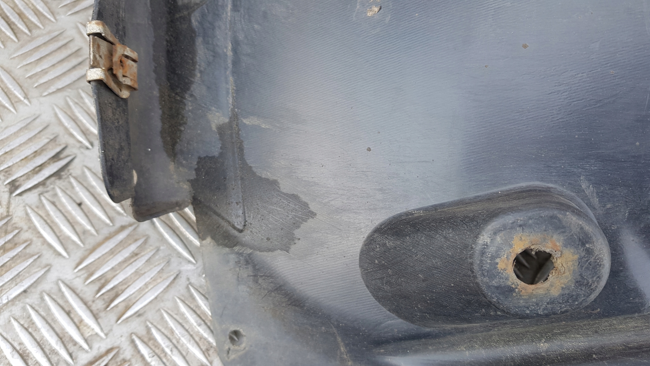 MERCEDES W211 mudguard right front A2116981430