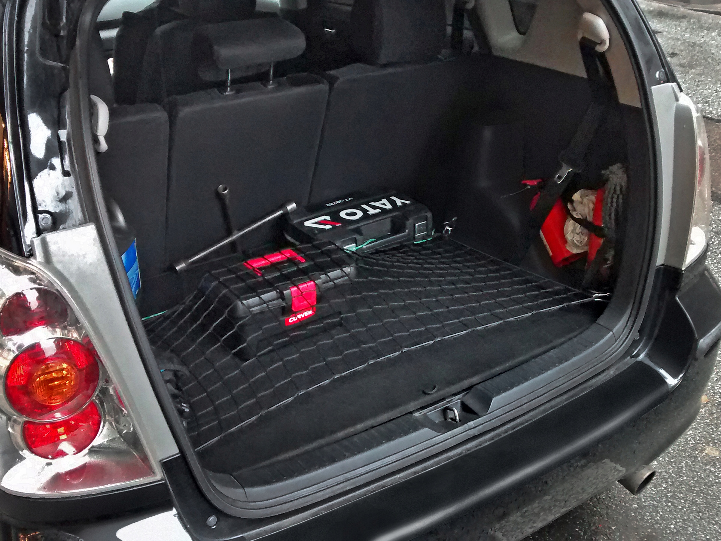 SIATKA DO BAGAŻNIKA TOYOTA COROLLA VERSO 2004-2009 Rodzaj siatki