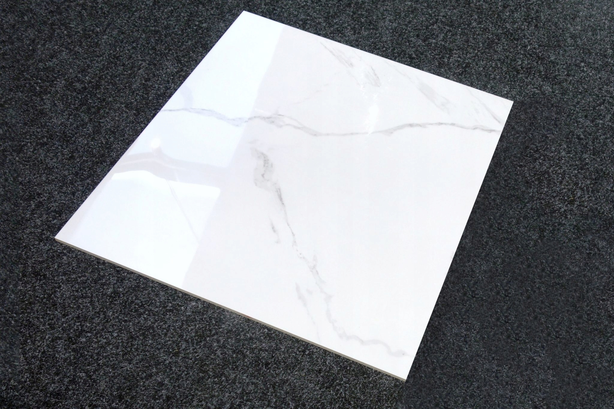 PŁYTKI BIAŁY MARMUR CARRARA CALACATTA 60X60cm POLER SZARE ŻYŁKI GATUNEK 1 Kod producenta brak