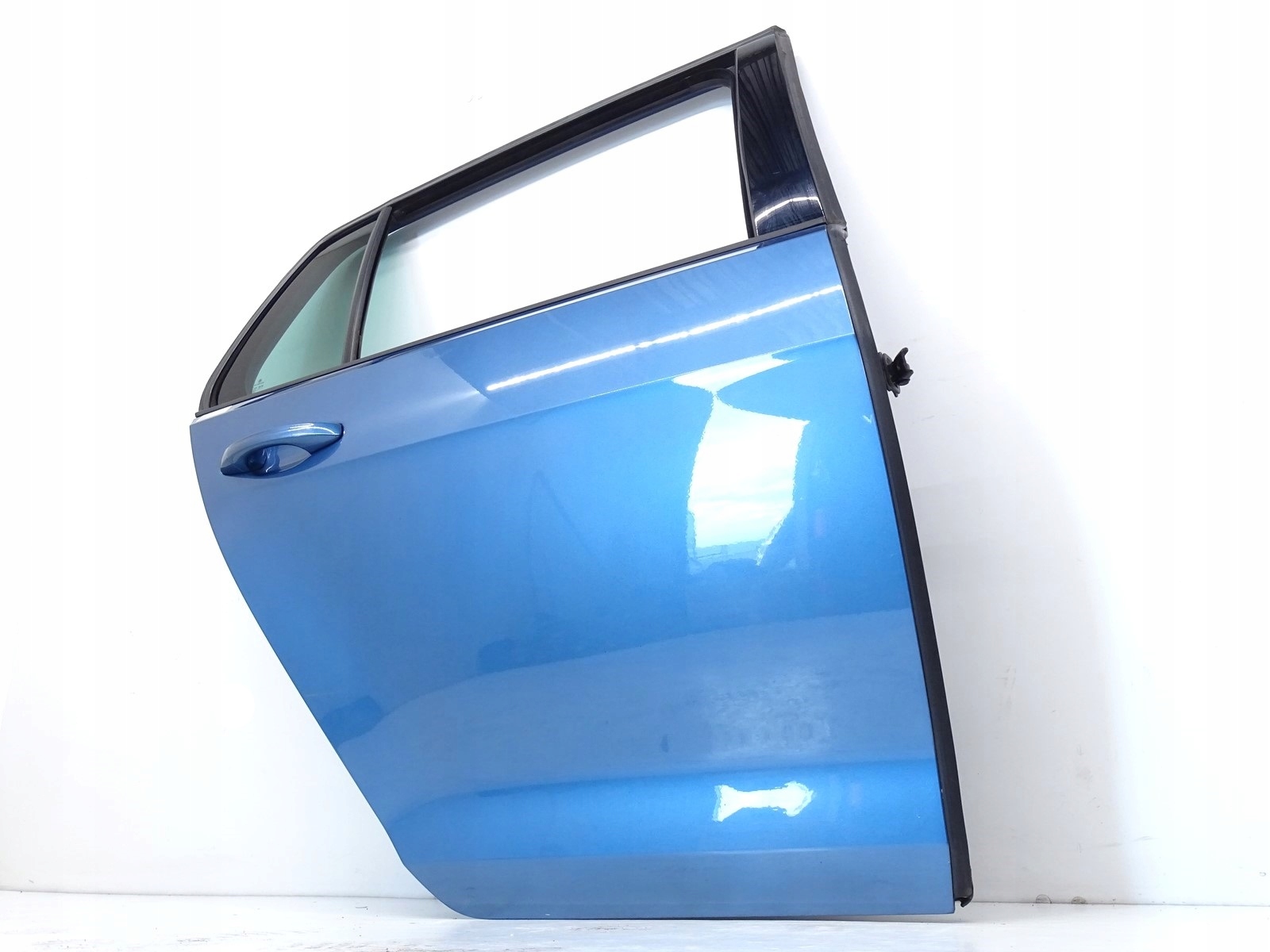 ДВЕРИ ПРАВЕ ПРАВЫЙ ЗАД. VW GOLF VII 7 Mk7d HB La5j