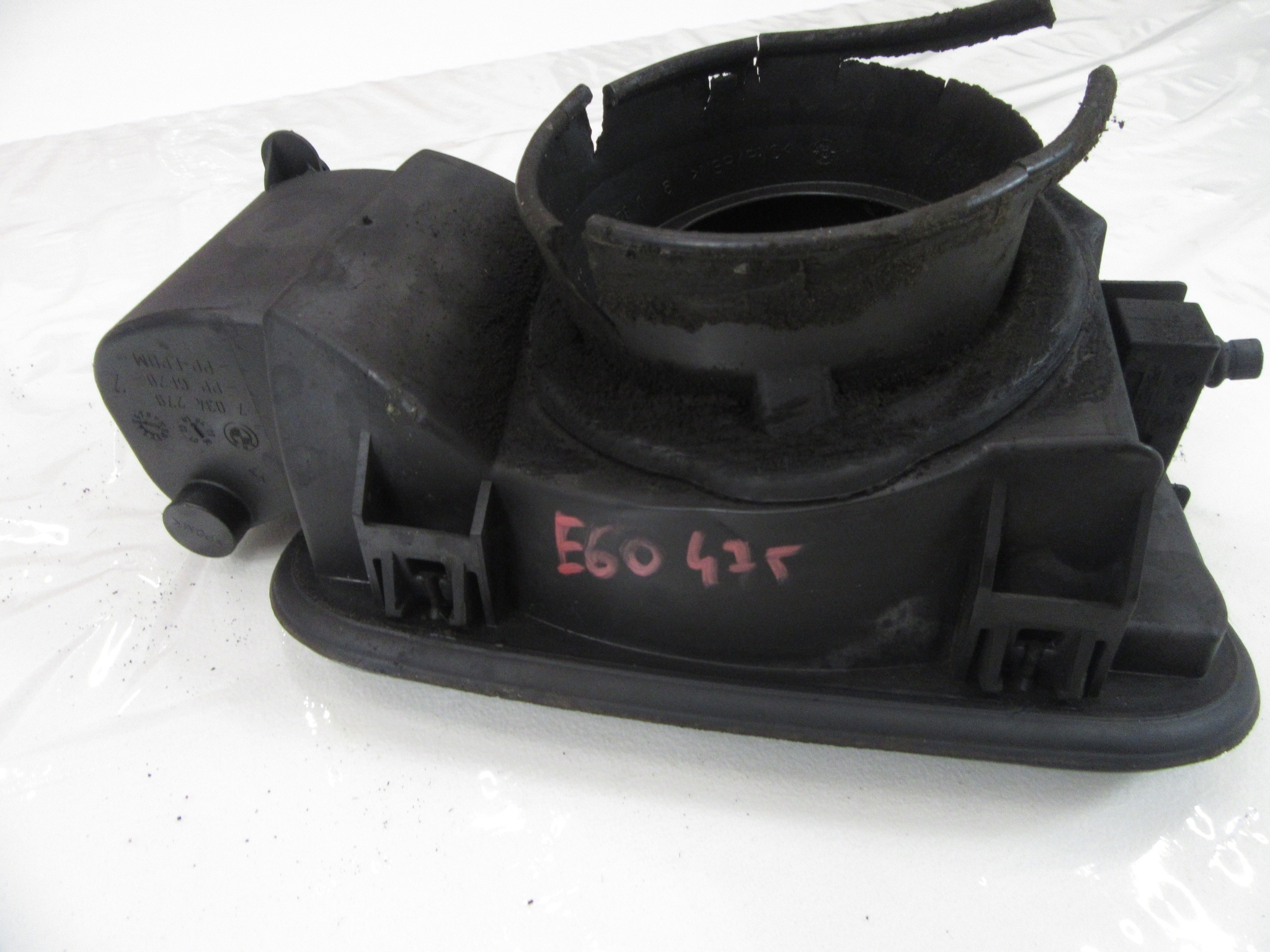 Tankklappe des Kraftstoffsbehälters BMW e60 e61 Blacksapphire 475