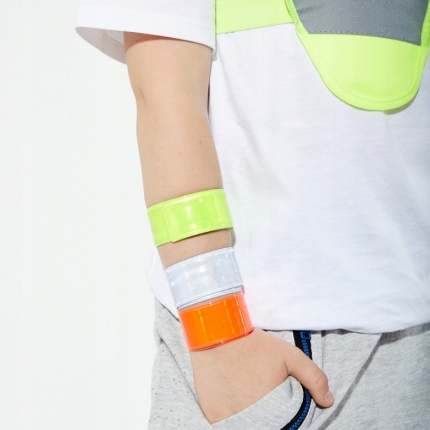 OPASKA ODBLASKOWA SAMOZACISKOWA RAMIĘ RĘKĘ KOSTKĘ PREMIUM WELUR NIEBIESKA Kod producenta OPASKA ODBLASKOWA 3/38