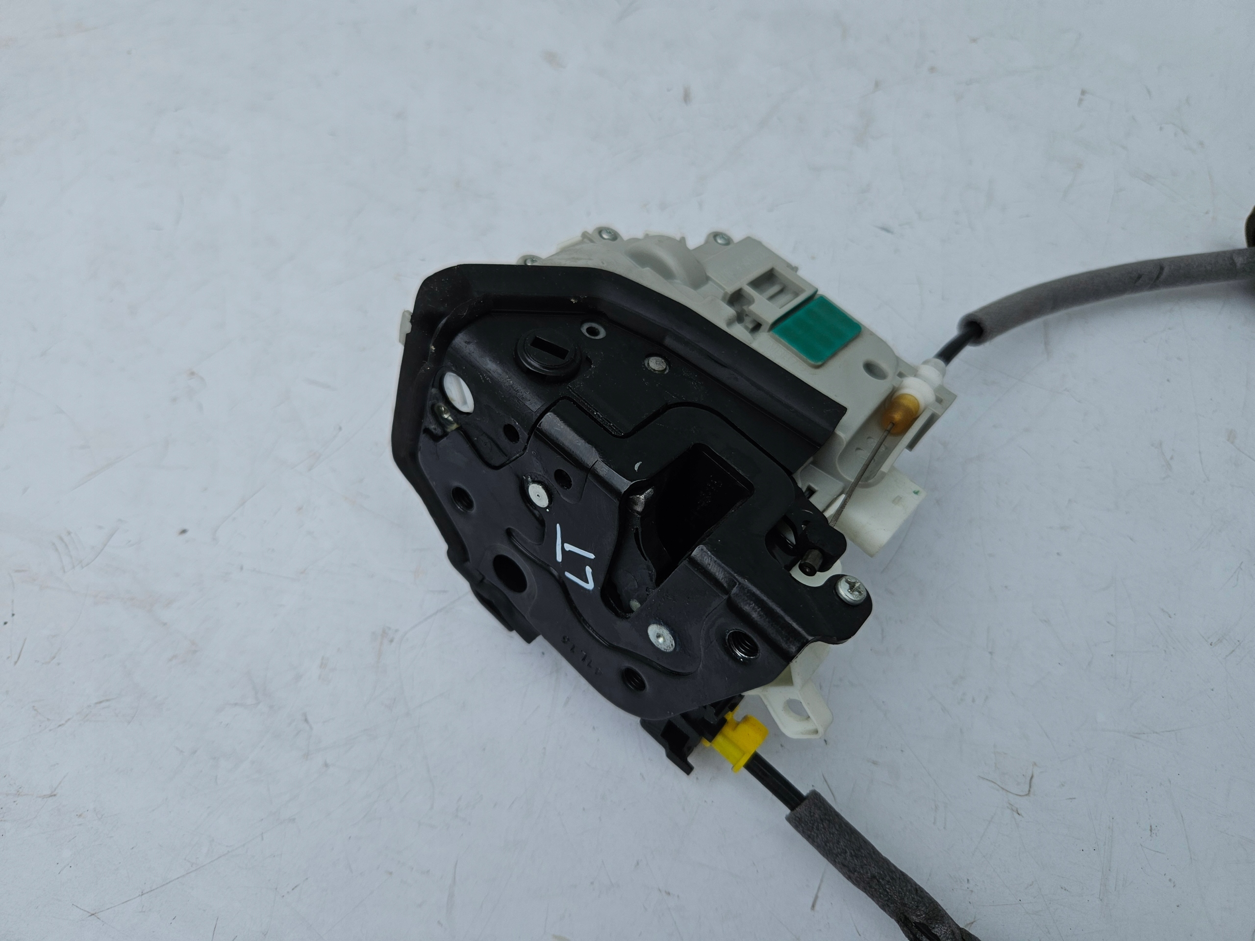 Schloß Tür links heck links hinten AUDI A4 B9 8W