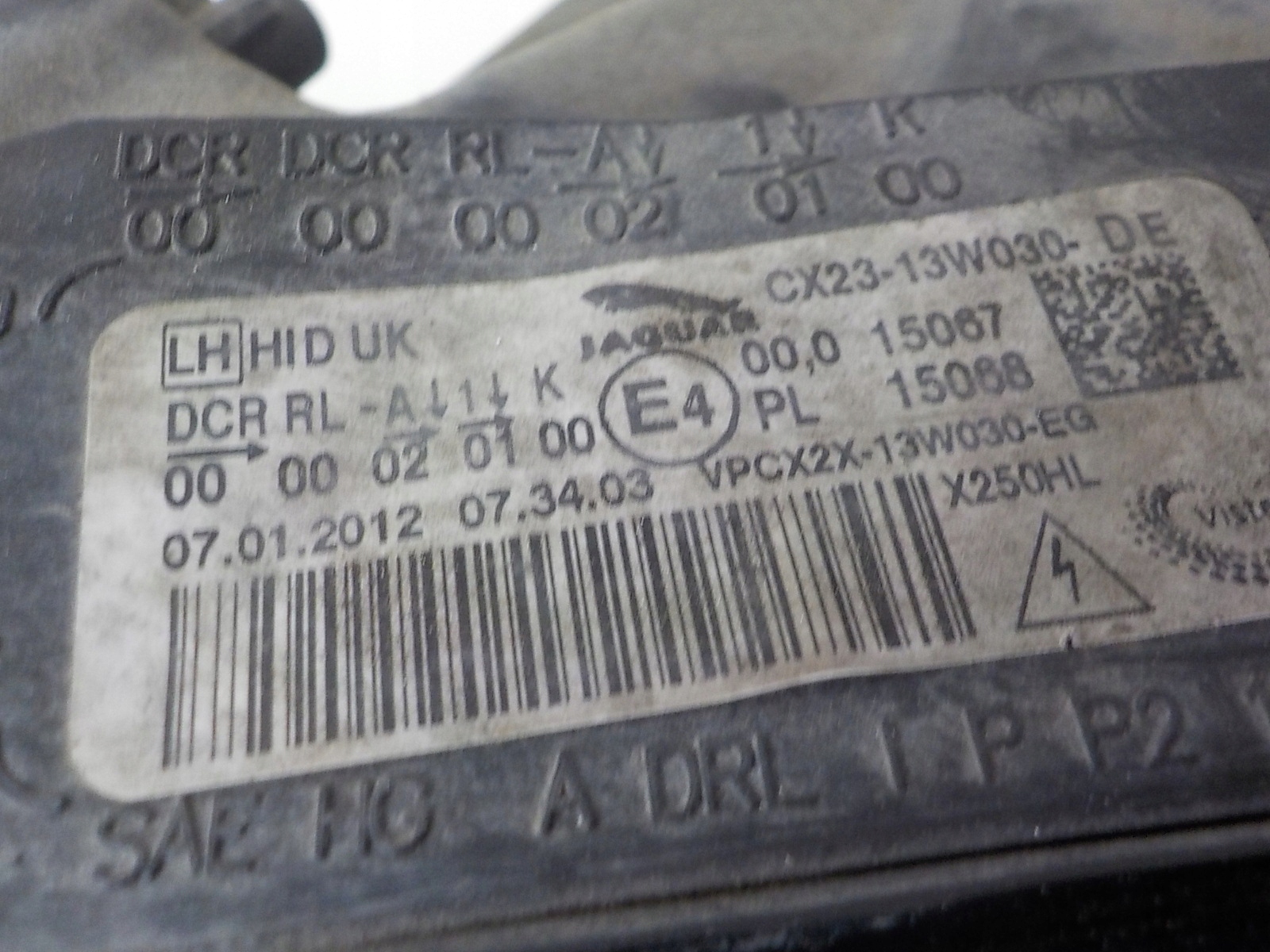 JAGUAR XF X250 XENON light left front front UK CX23-13W030-DE