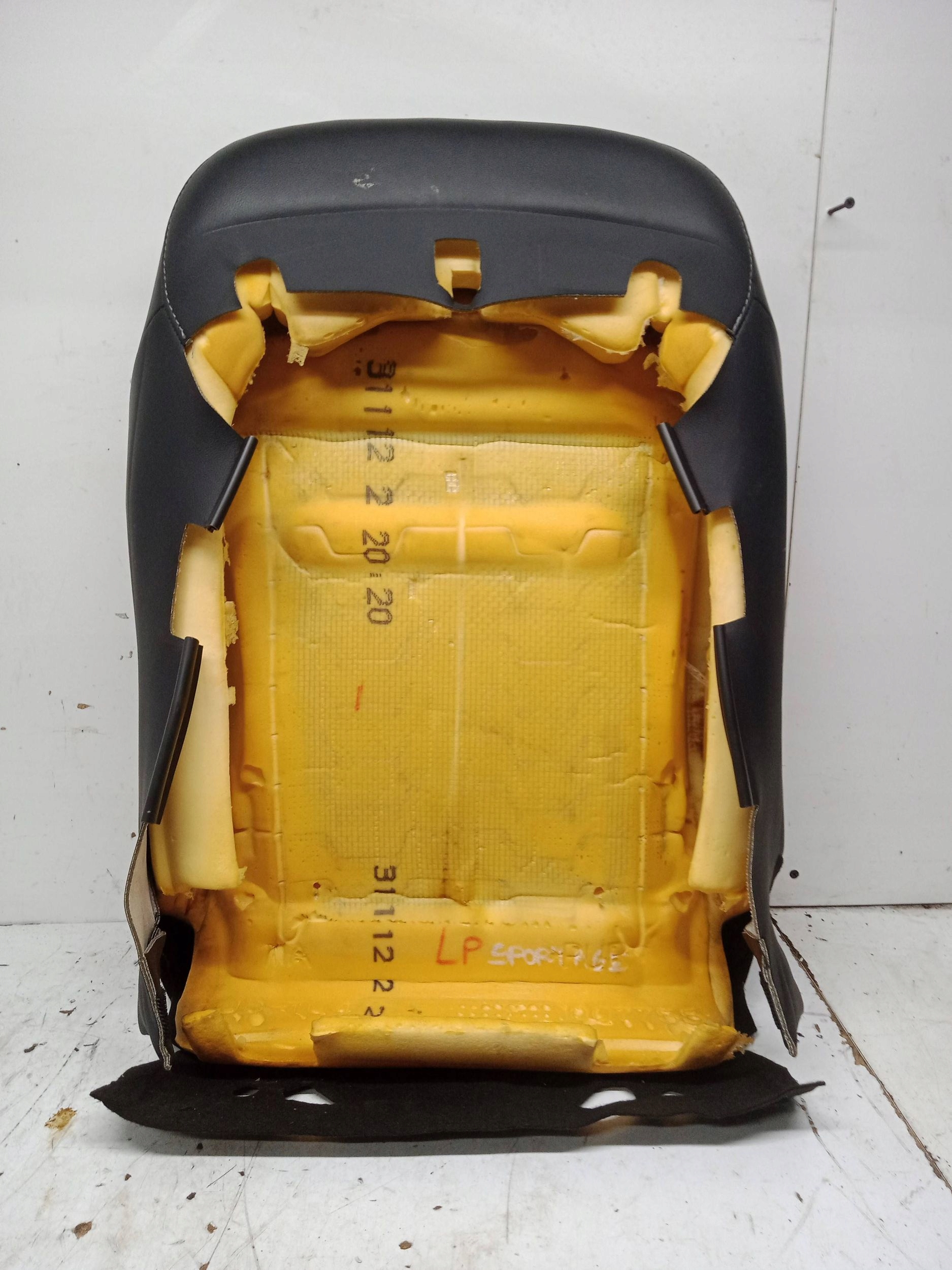 KIA SPORTAGE III OPARCIE seat left front leather-MATERIAL 2010