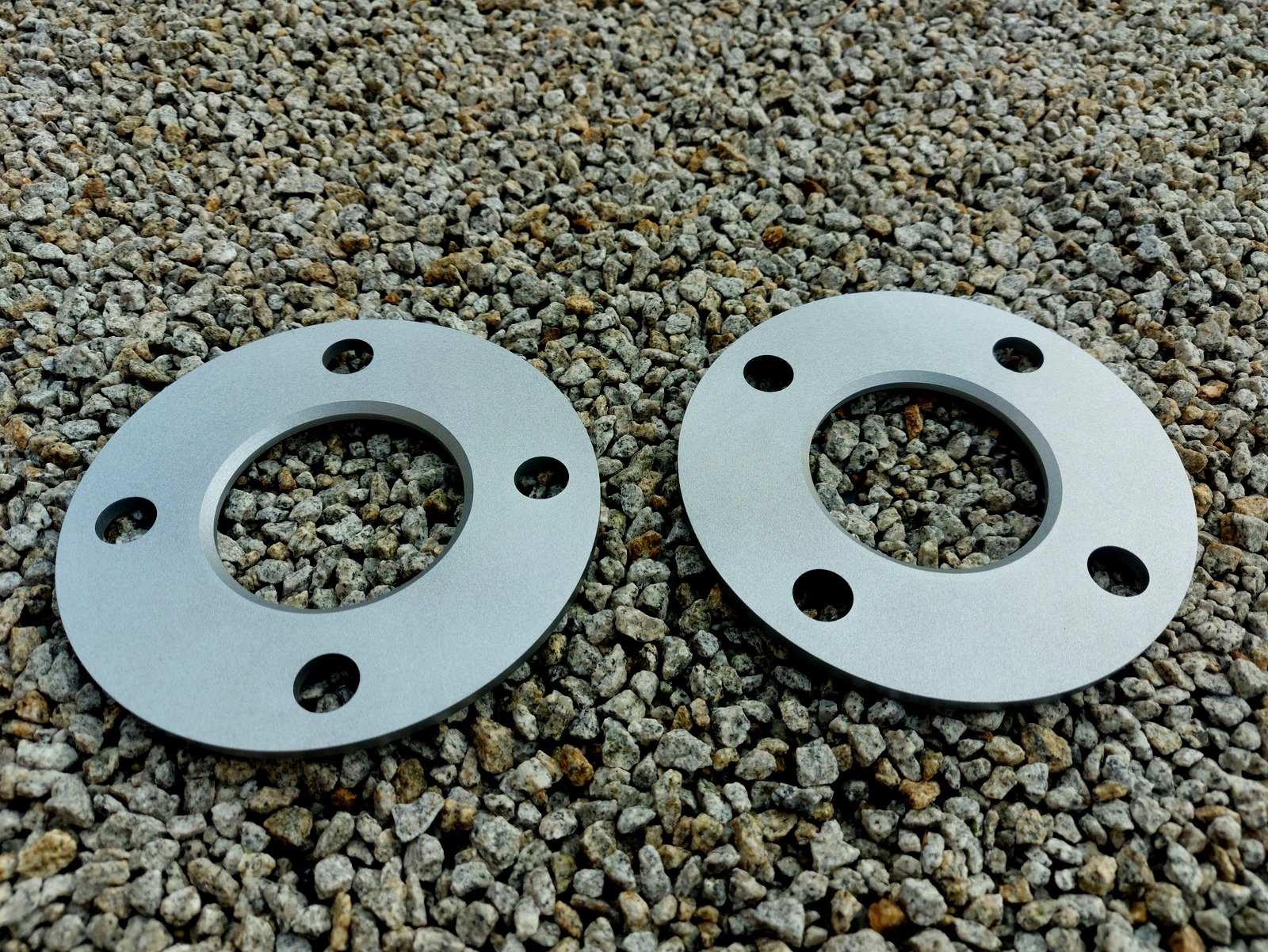 

Dystans 4x108 65,1 8mm Peugeot Citroen Volvo