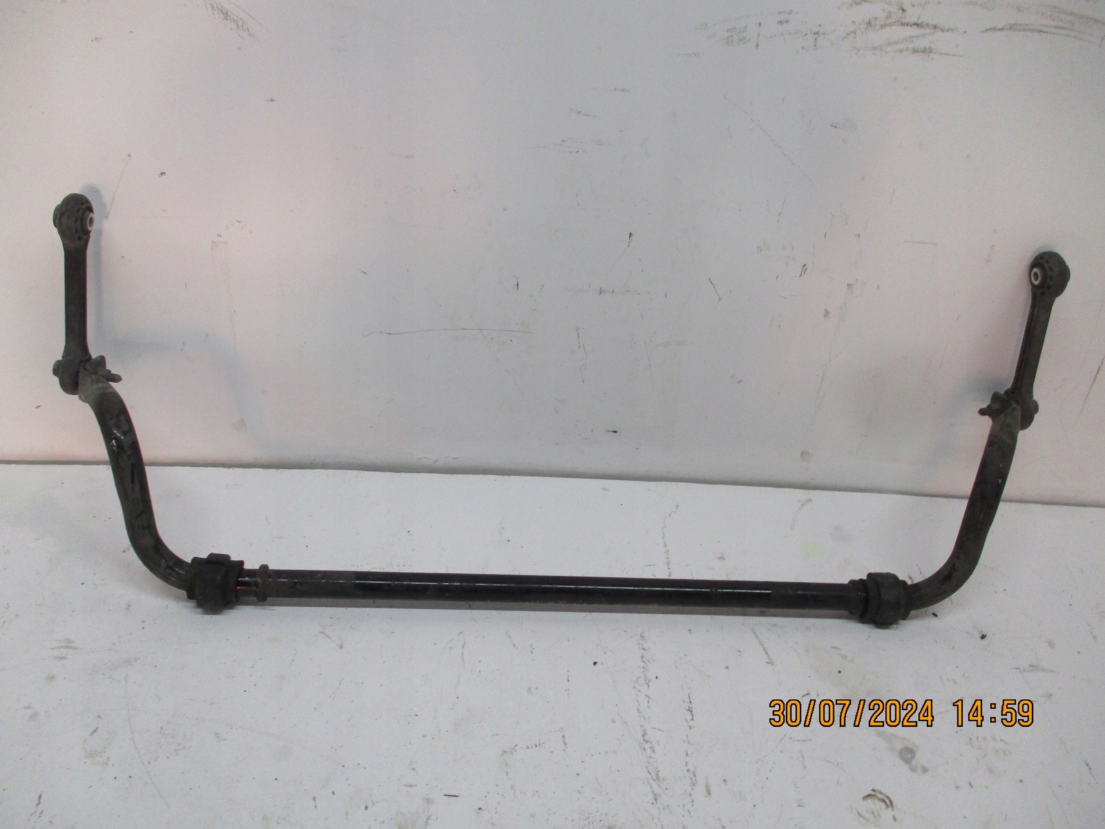 stabilizer rod front AUDI A4 8W0 8W0411309A
