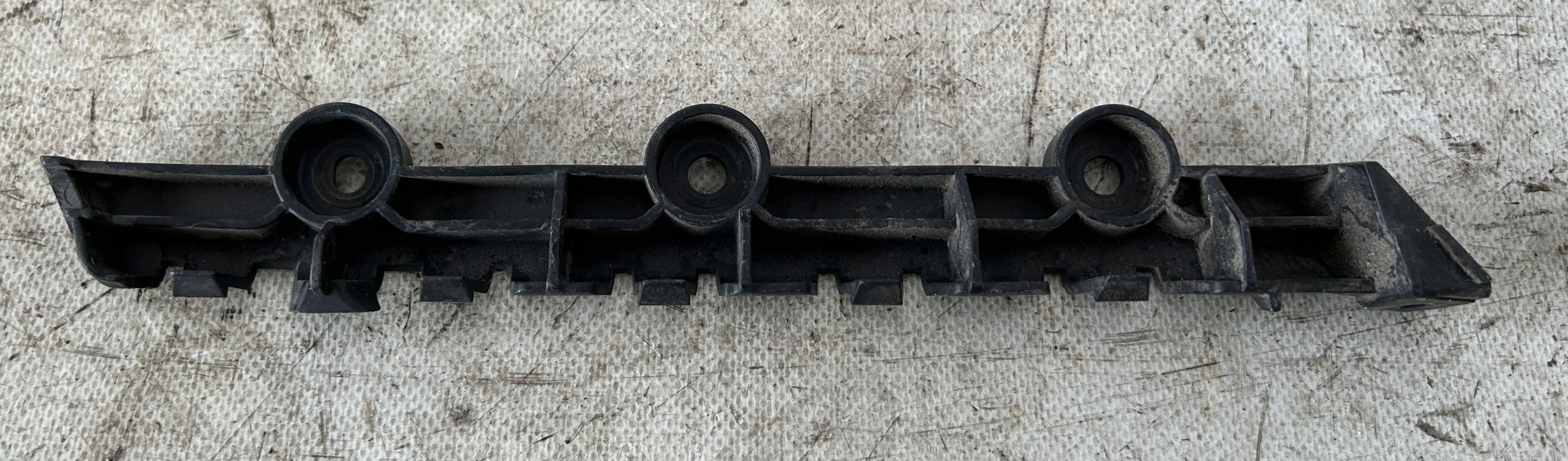 bumper bracket left rear part SKODA FABIA II 5J6807393