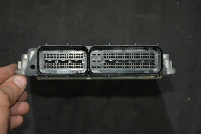 KOMPUTER AUDI A8 D4 W12 6.3FSI 07P906023F Producent części Volkswagen OE