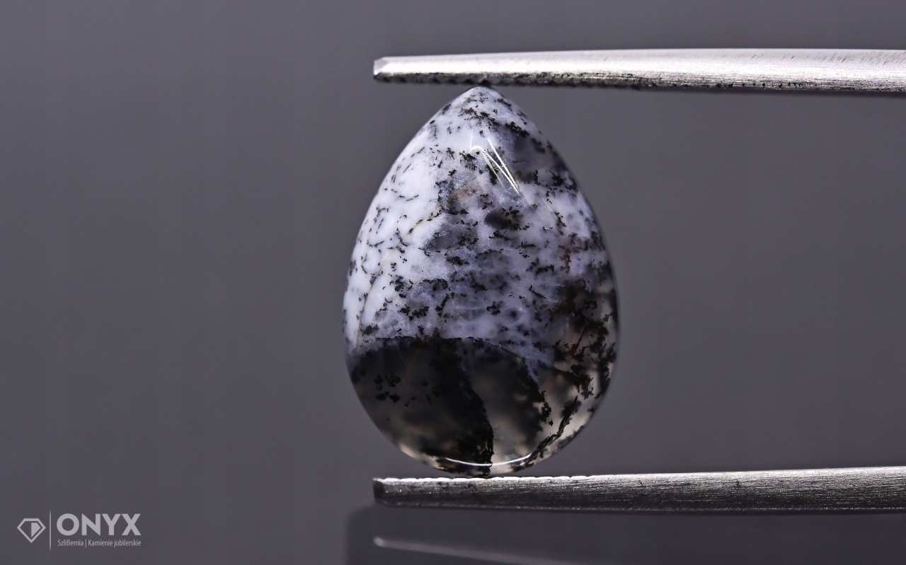 Dendritový achát z Turecka kabošon slza 14x10 mm