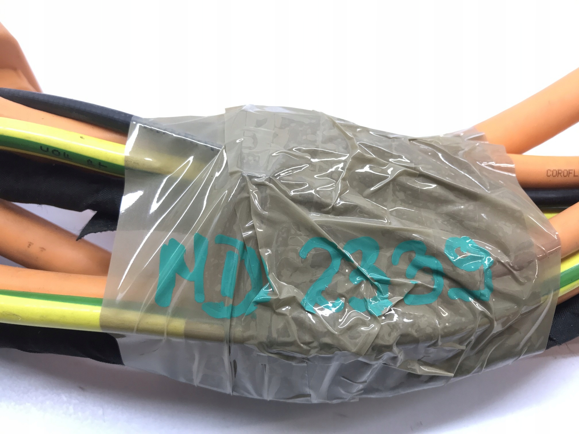 MERCEDES GLA EQA патрубок 2475402529