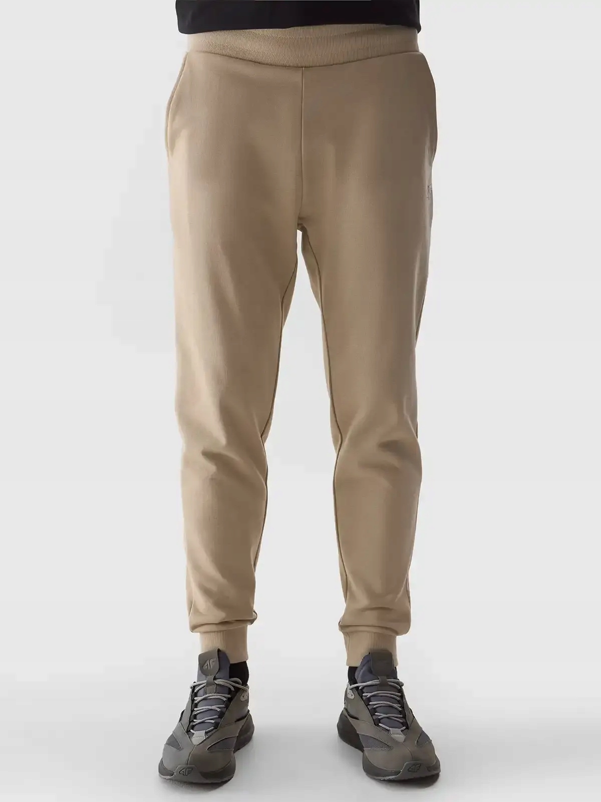 SPODNIE DRESOWE MĘSKIE 4F DRESY SPORTOWE JOGGERY BAWEŁNA WYGODNE SS24M603 Wzór dominujący bez wzoru