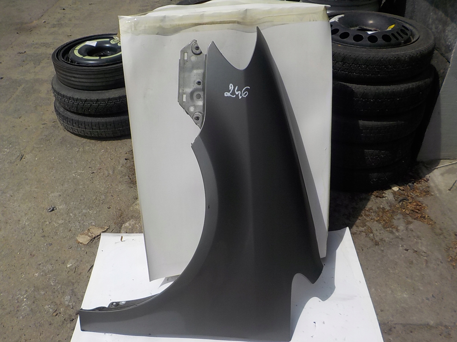 246 VOLKSWAGEN TOURAN and LIFT fender left front front