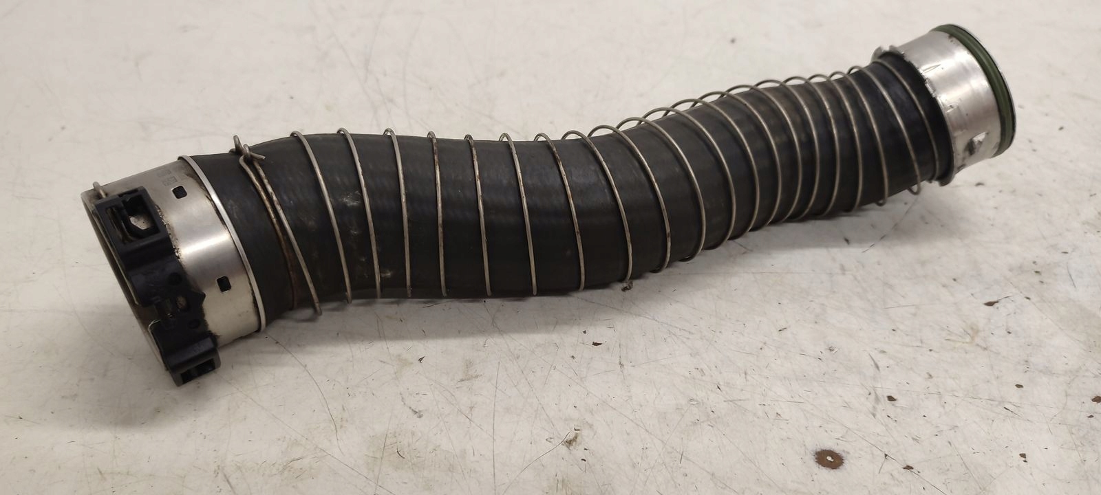 hose wiring air pipe BMW E90 E91 2,0D LIFT
