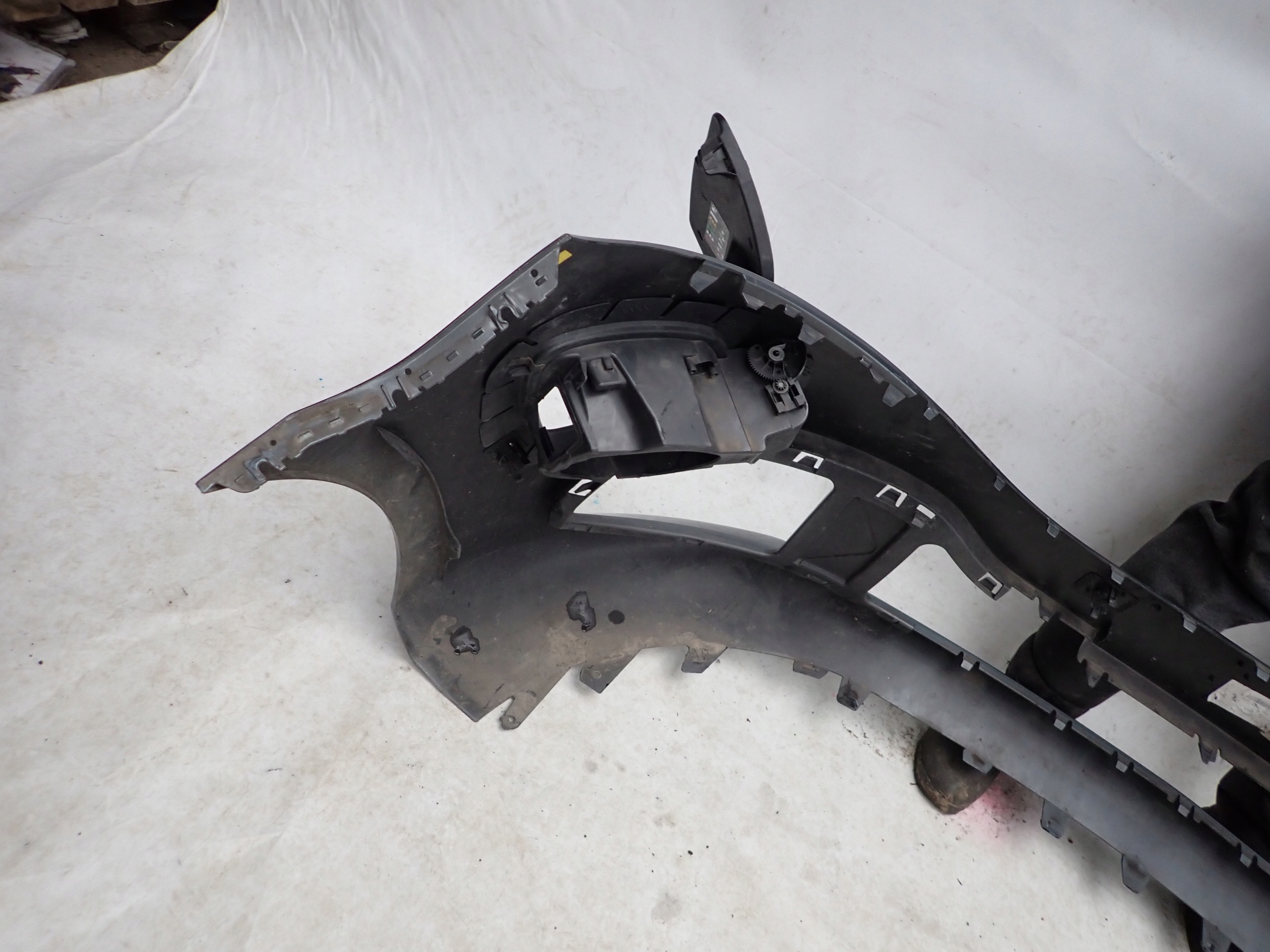 MERCEDES V-KLASA EQV LIFT 19- bumper front front PDC