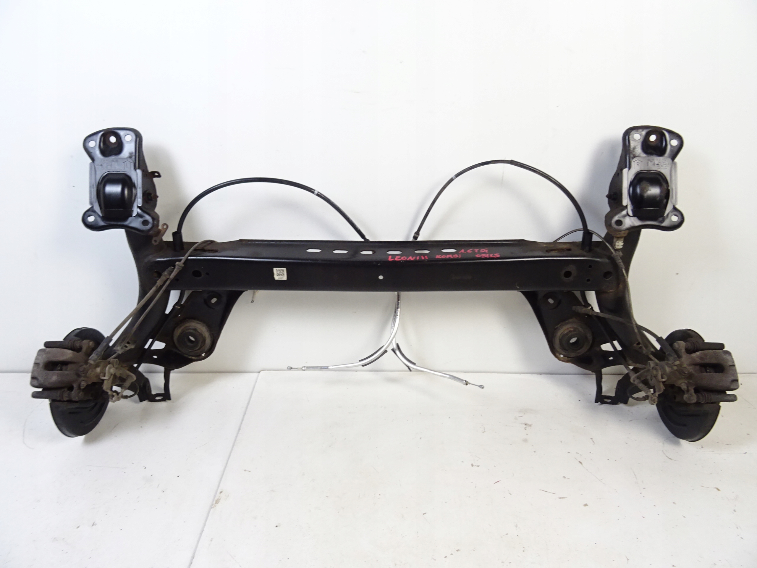 SEAT LEON III 3 KOMBI 1.6 TDI BELKA ZAWIESZENIA TYŁ TARCZE 2012-2020