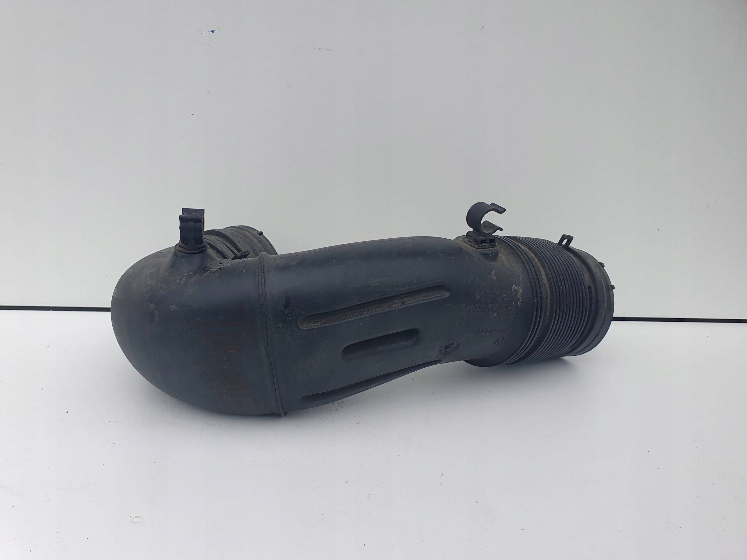 Volkswagen Touareg II 7P6 pipe dolotu air