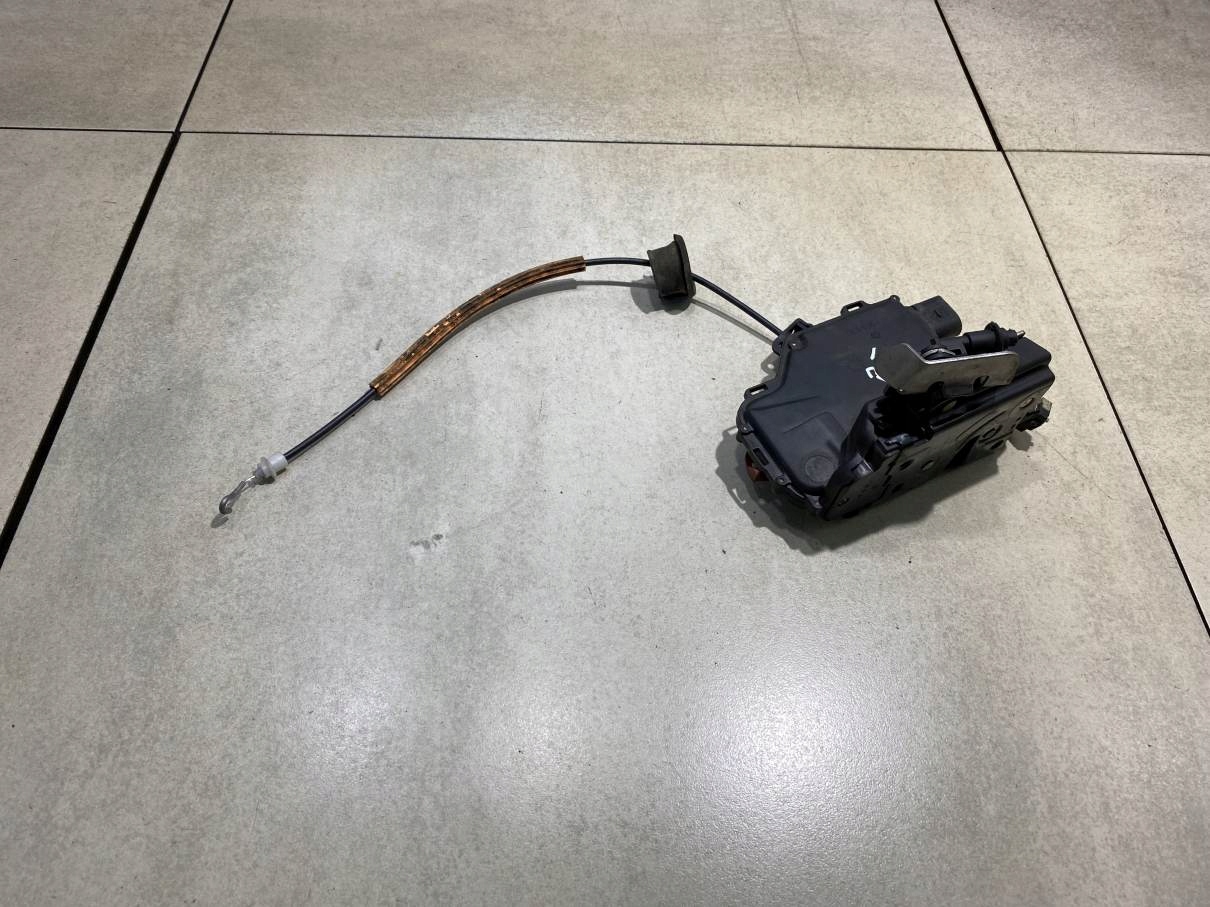 lock door right rear part AUDI A4 B6 7 PIN