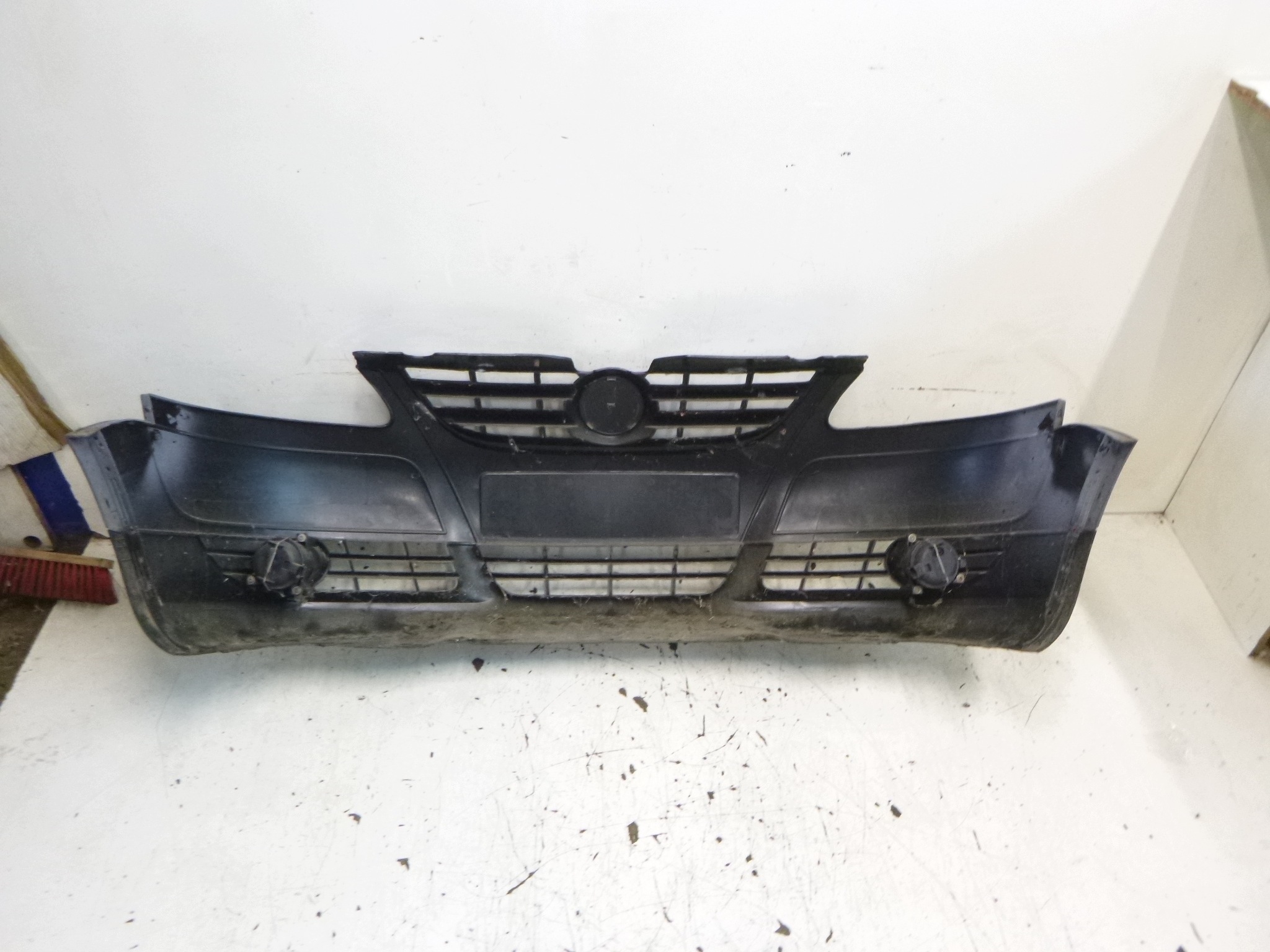 Frontstoßstange vorne VW Fox 2005-2011 Grill Nebelscheinwerfer