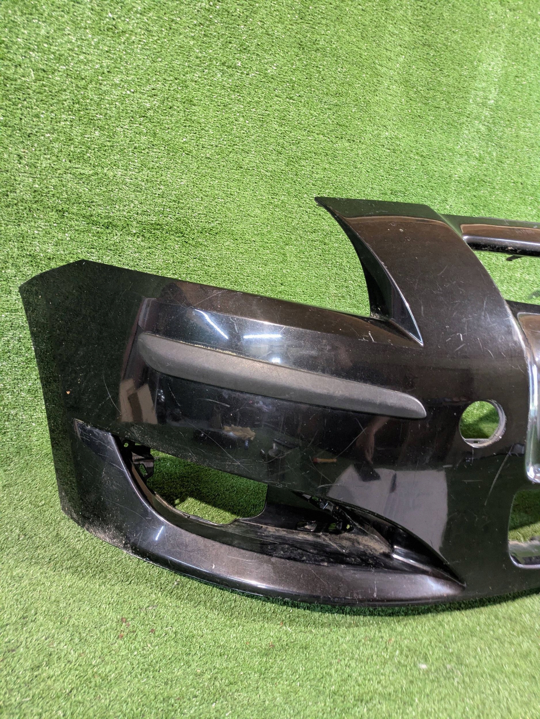 front bumper front TOYOTA AURIS and 06- NR.Z9098