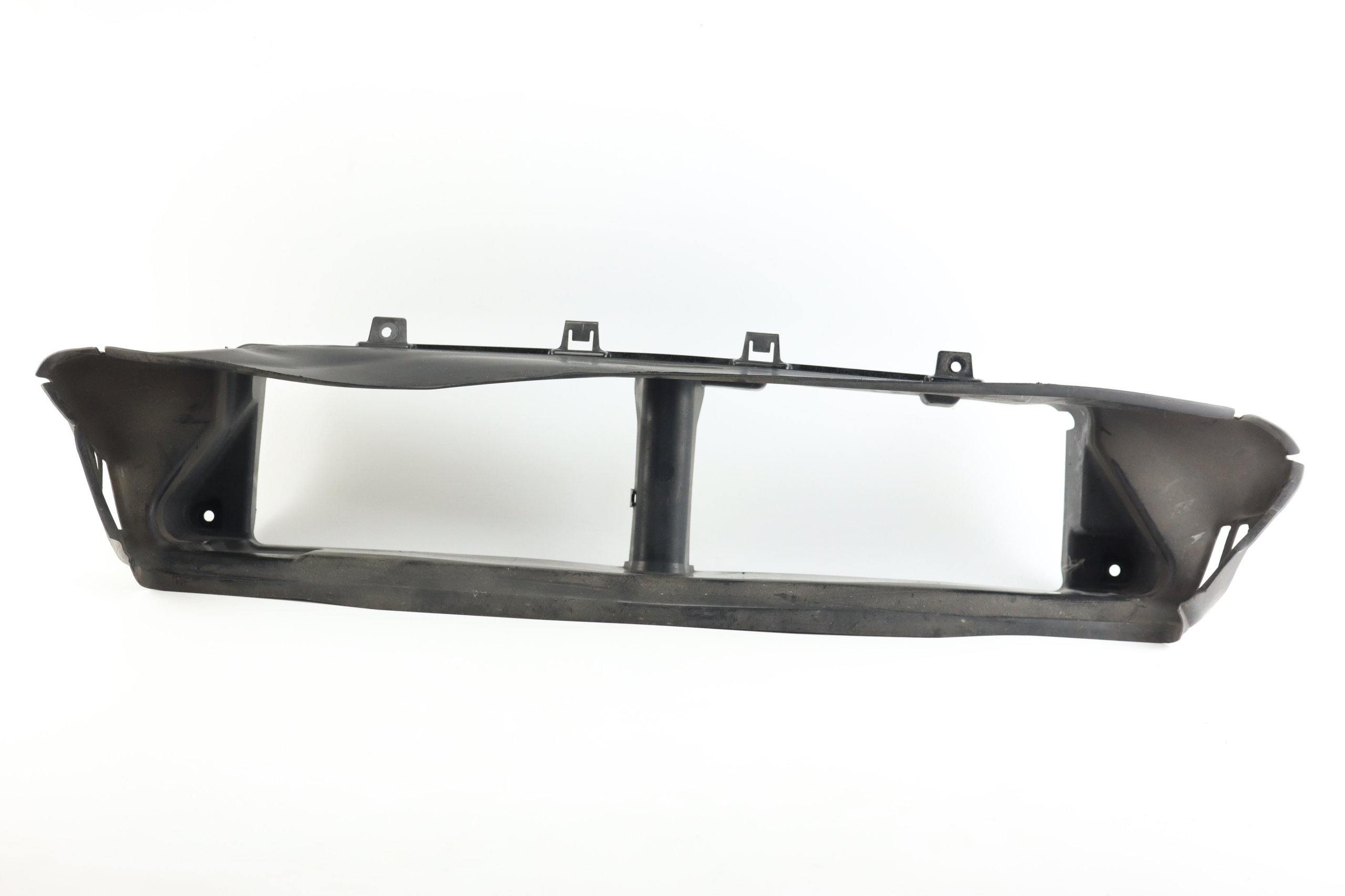 Воздухозаборник VOLVO V40 II MON7A